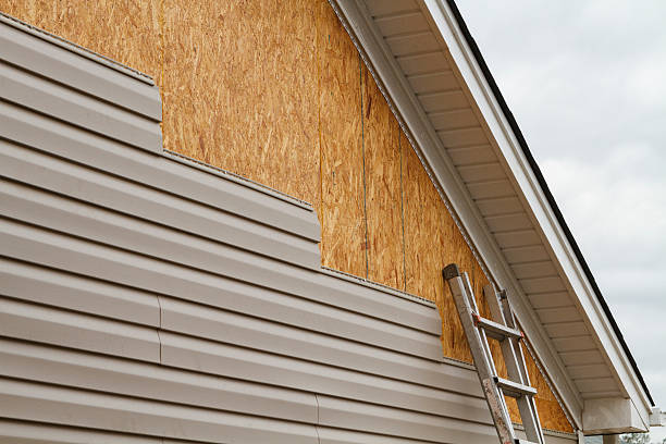 Professional Wood Siding technician working in Clarksville, PA